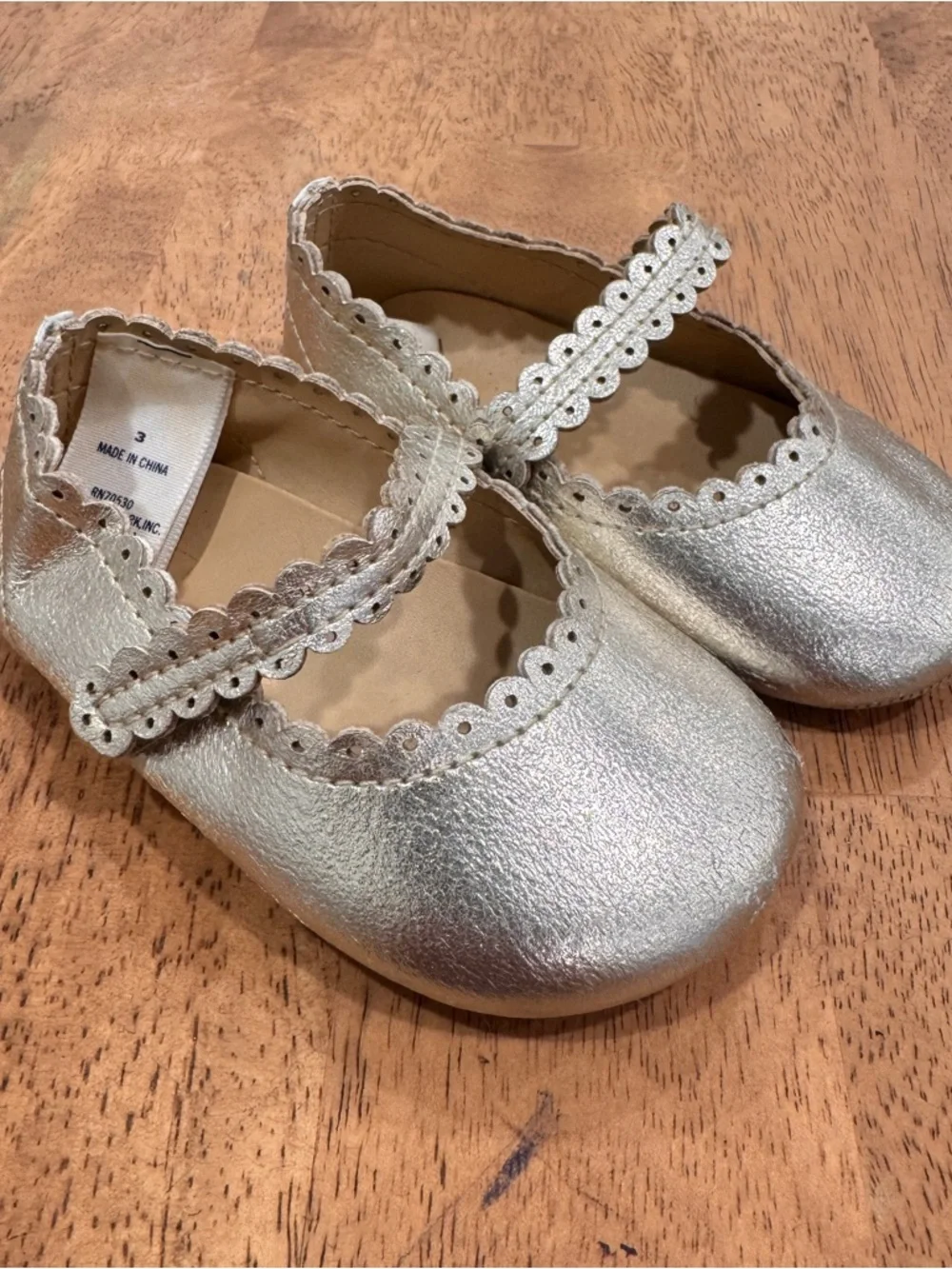 Janie and Jack Metallic Silver Mary Jane Baby Crib Shoes Girls 3 Scalloped Edge